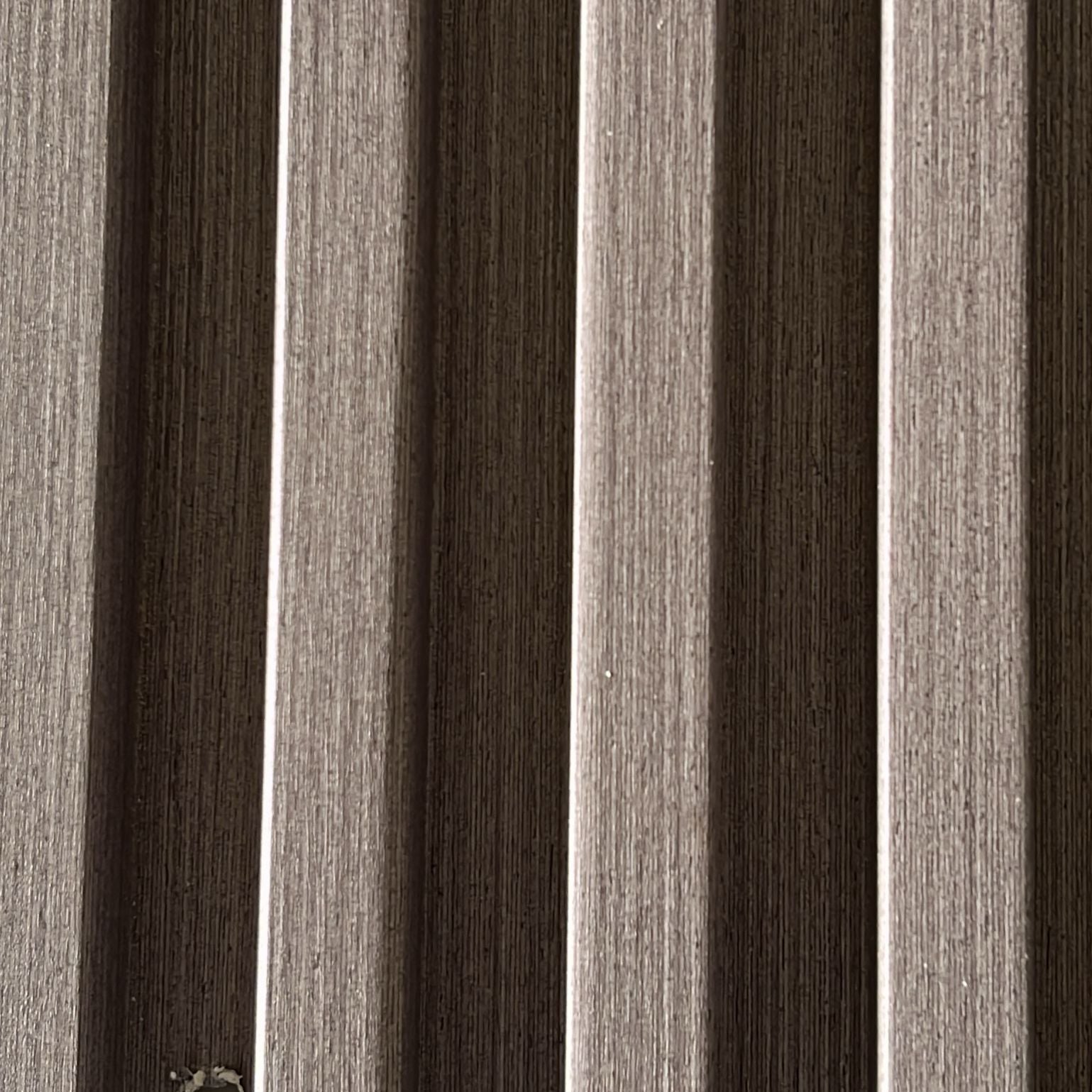 Panel decorativo WPC 2.4cm x 16.8cm x 2.95m