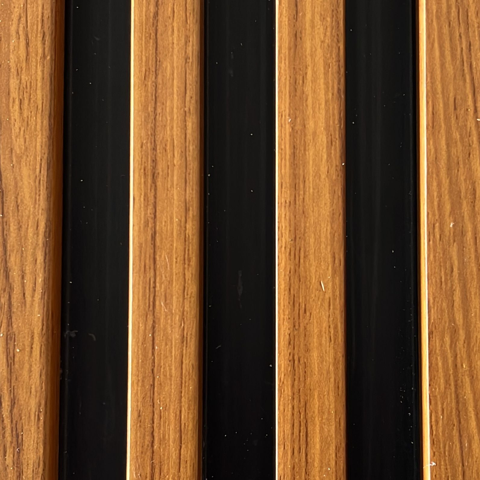 Panel decorativo WPC 2.4cm x 16.8cm x 2.95m